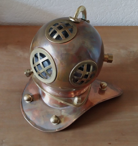 Taucherhelm aus kupfer messing - kupfer,